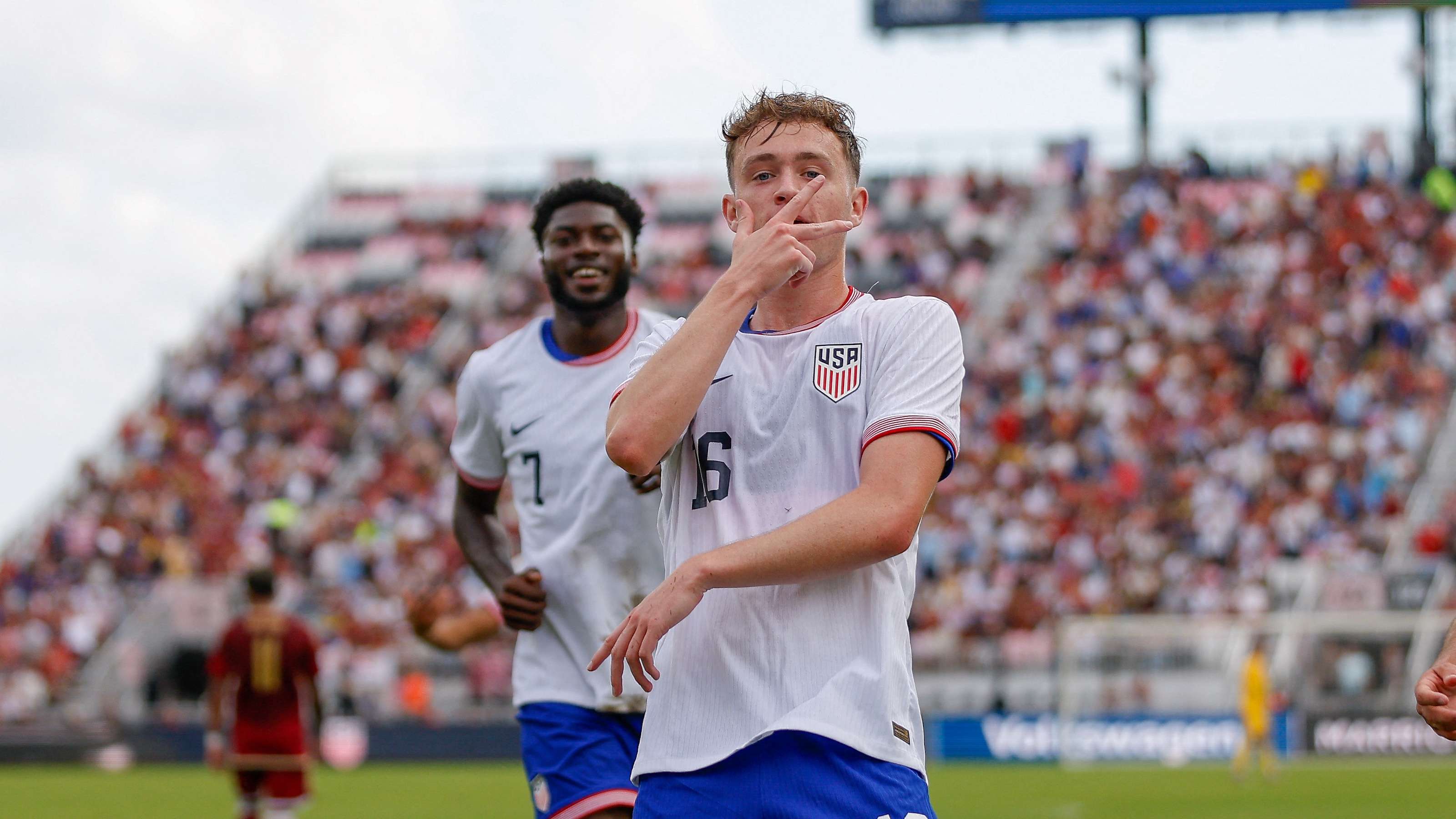 力争胜利仅需一球 曼联切尔西尤文险胜对手展实力